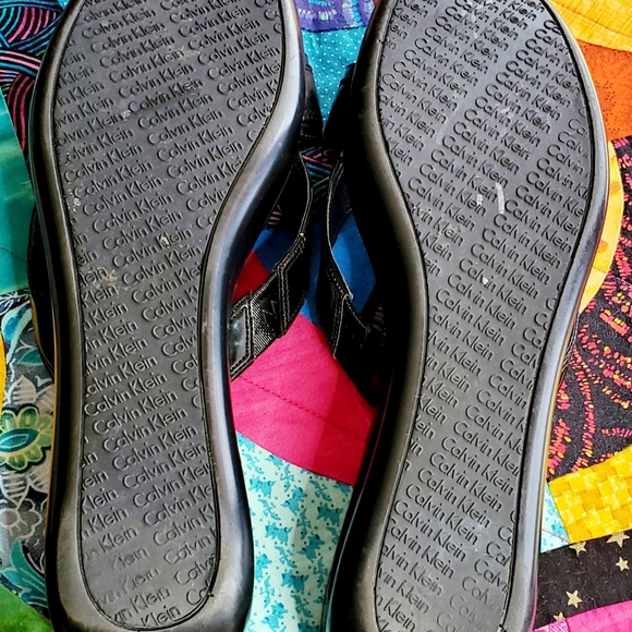 Calvin Klein 11M black Sandal slides - Picture 4 of 5